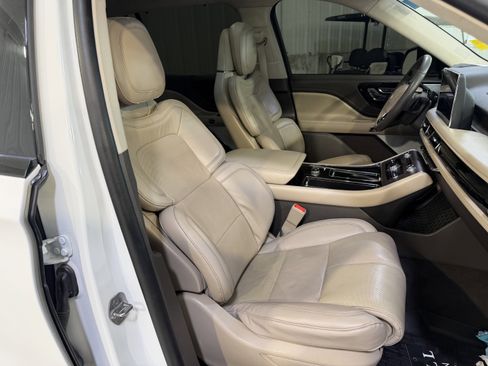 Used 2023 Lincoln Aviator Reserve w/ Equipment Group 201A AWD/4WD image 13