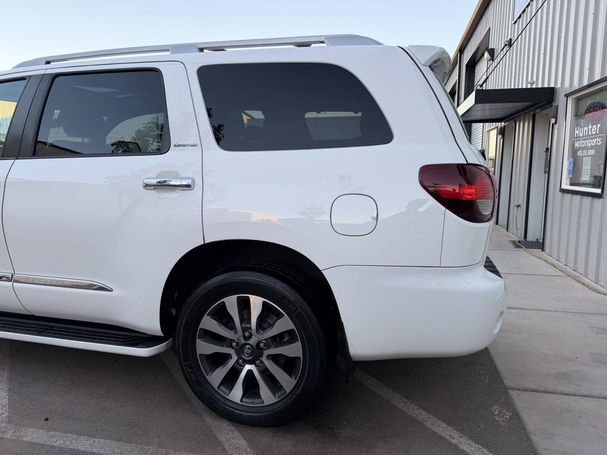 Used 2018 Toyota Sequoia Limited w/ Safety & Convenience Package AWD/4WD image 5