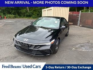 Used 2024 Hyundai Elantra SEL FWD video 1