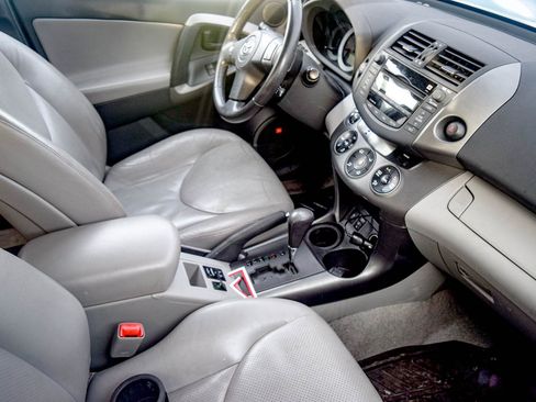 Used 2010 Toyota RAV4 Limited image 4