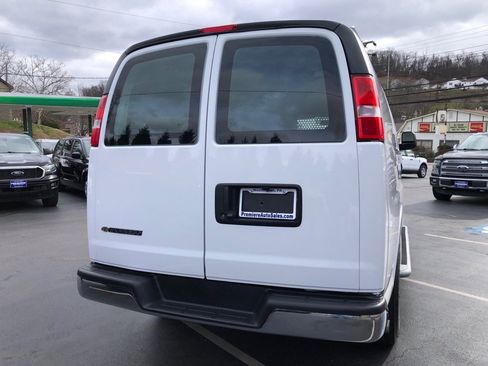 Used 2024 Chevrolet Express 2500 w/ Driver Convenience Package image 4