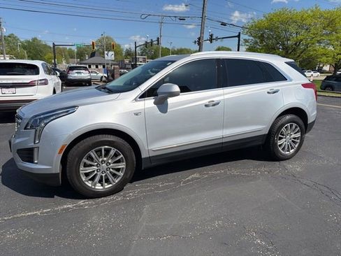 Used 2018 Cadillac XT5 Luxury AWD/4WD image 3