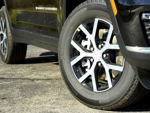 New 2025 Jeep Grand Cherokee L Limited image 4