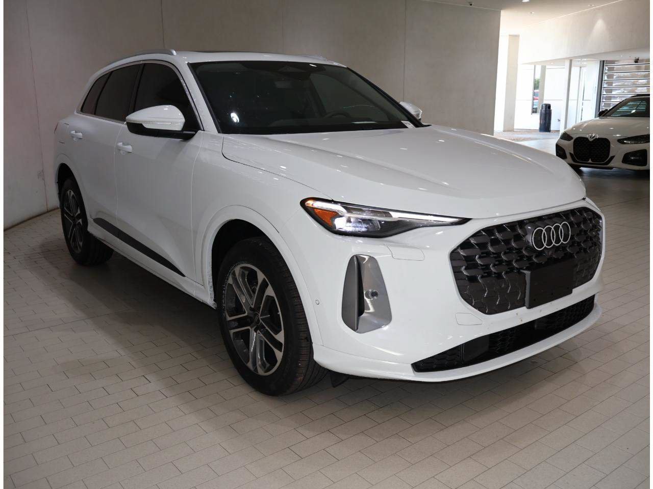 Used 2025 Audi Q5 Premium Plus AWD/4WD image 7