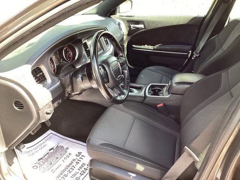 Used 2022 Dodge Charger SXT image 10