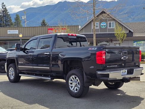 Used 2016 Chevrolet Silverado 2500 LTZ w/ Duramax Plus Package image 7