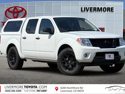 Used 2020 Nissan Frontier SV w/ Midnight Edition Floor Mats AWD/4WD image 1