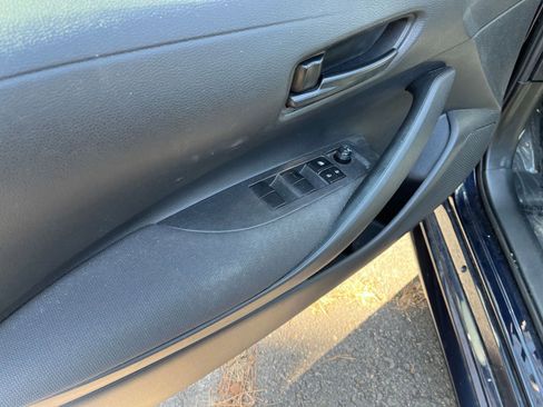 Used 2025 Toyota Corolla LE image 18