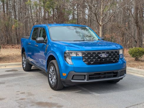 New 2026 Ford Maverick XLT image 2