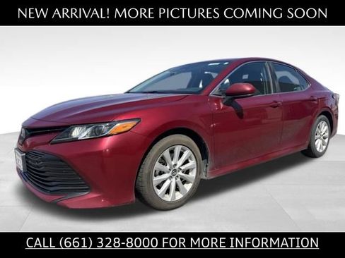 Used 2019 Toyota Camry LE w/ Carpet Mat Package FWD image 1