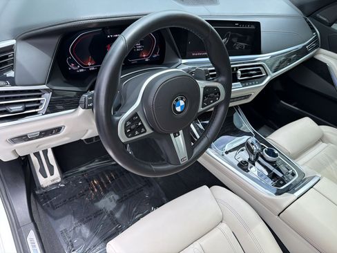 Used 2022 BMW X7 M50i AWD/4WD image 4