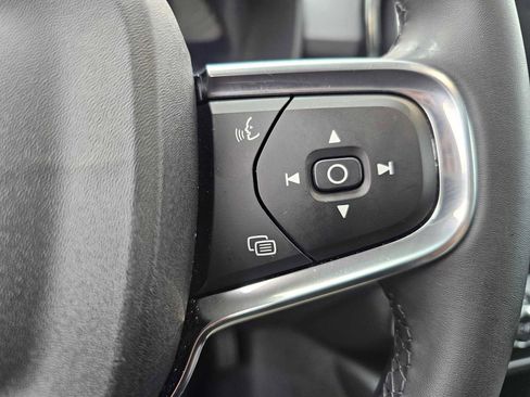 Certified 2024 Volvo XC40 B5 Plus w/ Protection Package Premier image 32