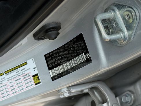 Used 2023 Toyota Corolla LE FWD image 29