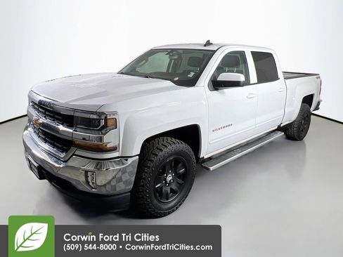 Used 2018 Chevrolet Silverado 1500 LT w/ All Star Edition image 5