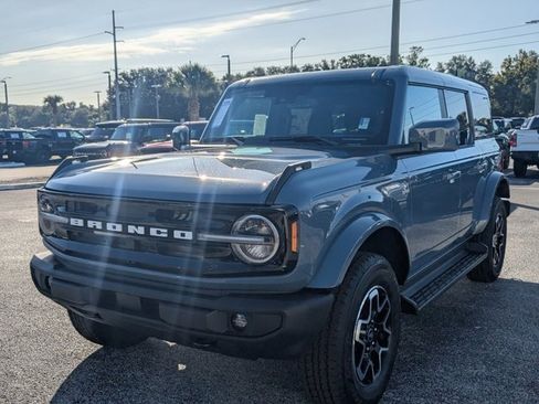 New 2025 Ford Bronco Outer Banks image 9