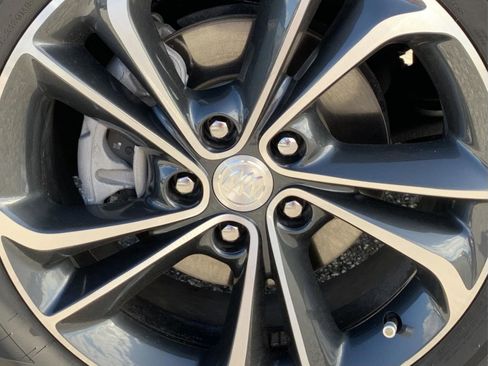 Used 2021 Buick Encore GX Select image 11