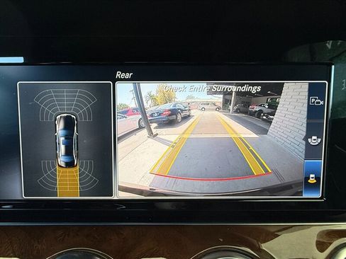 Used 2017 Mercedes-Benz E 300 image 33