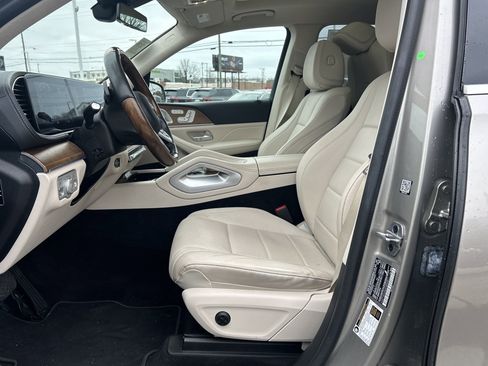 Used 2022 Mercedes-Benz GLS 450 4MATIC image 16