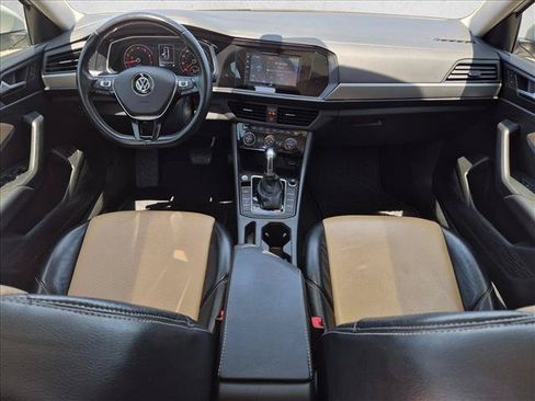 Used 2019 Volkswagen Jetta SE FWD image 18