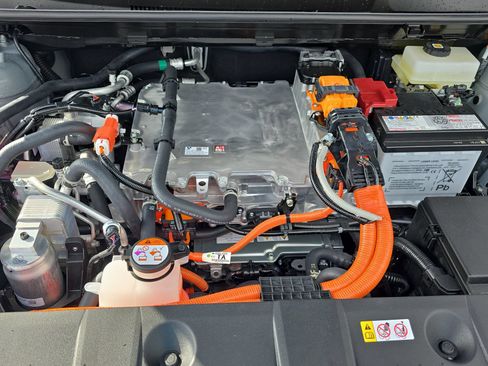New 2026 Toyota C-HR AWD/4WD image 33