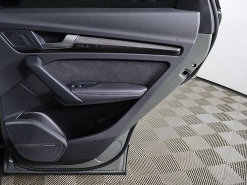 Used 2023 Audi SQ5 Prestige w/ Prestige Package image 27