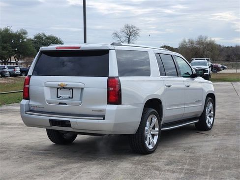 Used 2020 Chevrolet Suburban Premier image 5