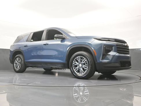 Used 2024 Chevrolet Traverse LS FWD image 72