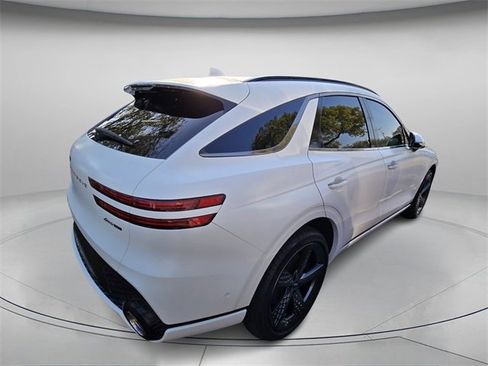 Used 2023 Genesis GV70 3.5T Sport w/ Sport Prestige Package image 5
