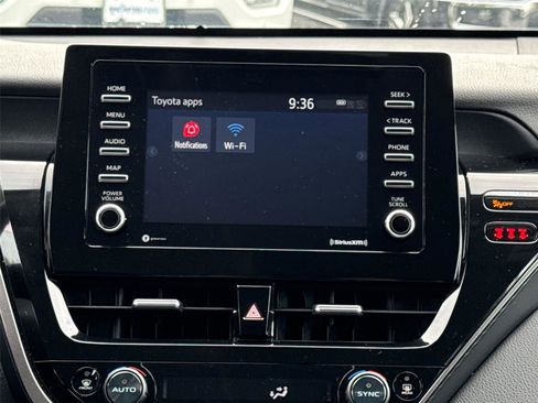 Used 2021 Toyota Camry LE image 21