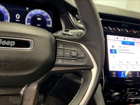 New 2025 Jeep Grand Cherokee Limited image 22