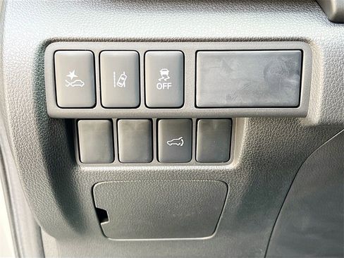 New 2025 Mitsubishi Eclipse Cross SEL image 9