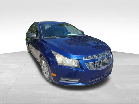 Used 2012 Chevrolet Cruze LS w/ Connectivity Package FWD image 3