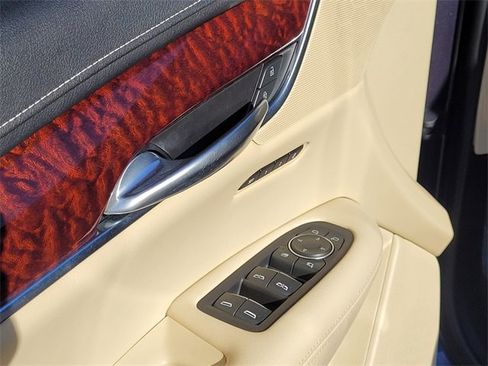 Used 2019 Cadillac XT5 Premium Luxury w/ Driver Assist Package image 22