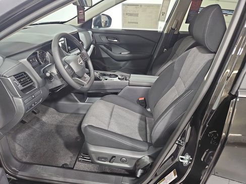 New 2026 Nissan Rogue SV AWD/4WD image 9