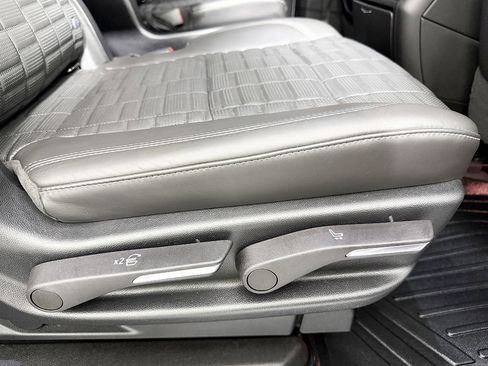 Used 2022 Cadillac Escalade Sport Platinum w/ Heavy-Duty Trailer Package AWD/4WD image 59
