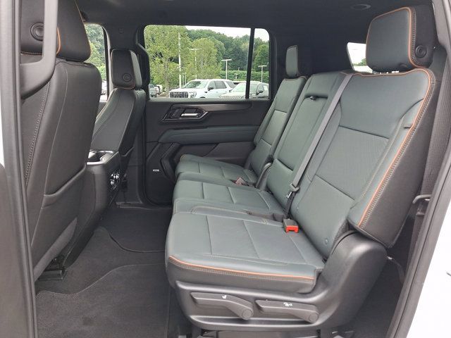 Used 2025 GMC Yukon XL AT4 AWD/4WD image 18