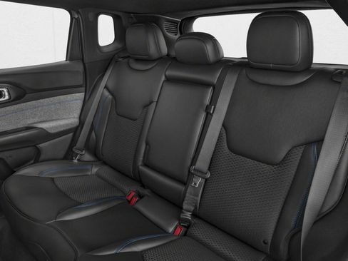 New 2026 Jeep Compass Latitude AWD/4WD image 9