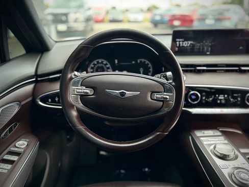 Used 2022 Genesis GV70 2.5T w/ Advanced Package image 17