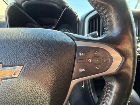 Used 2022 Chevrolet Colorado LT w/ LT Convenience Package image 18