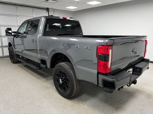 Used 2025 Ford F350 Lariat w/ Black Appearance Package image 8
