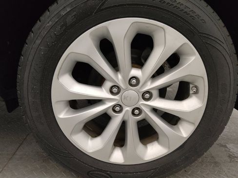 Used 2015 Kia Sorento EX image 31