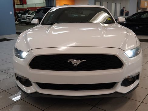 Used 2016 Ford Mustang Coupe RWD image 15
