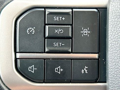 Used 2024 Ford Expedition XLT AWD/4WD image 37