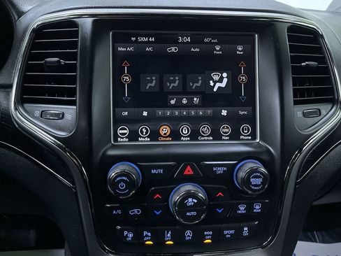 Used 2018 Jeep Grand Cherokee High Altitude image 24