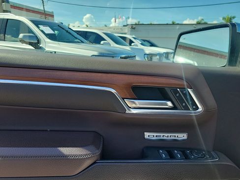 Used 2023 GMC Sierra 1500 Denali w/ Denali Reserve Package AWD/4WD image 20