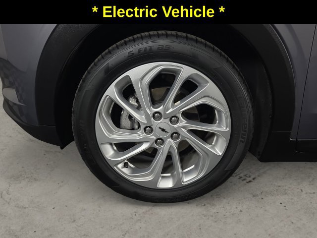 Certified 2023 Chevrolet Bolt EUV LT w/ Driver Confidence Package FWD image 9