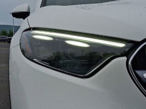 Used 2023 Mercedes-Benz GLC 300 4MATIC image 12