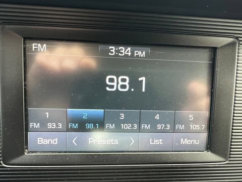 Used 2019 Hyundai Elantra SE w/ Winter Weather Package FWD image 29
