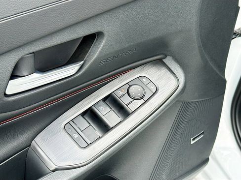New 2026 Nissan Sentra SR FWD image 7
