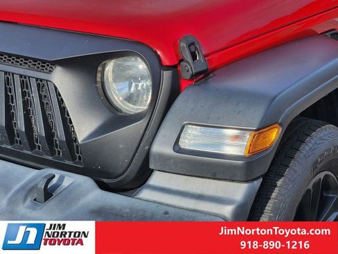 Used 2021 Jeep Wrangler Unlimited Sport image 11